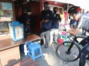 Mahasiswa Polines Borong Dagangan PKL Tembalang