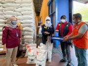 Bulog Jateng Mulai Salurkan Bantuan Beras PPKM 2021