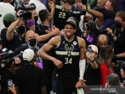 Antetokounmpo Bersaudara Bakal Bawa Trofi NBA ke Kampungnya di Yunani