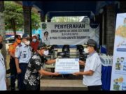 Bank Jateng Banjarnegara Bantu Gerobak Sampah dan Sarana Prokes