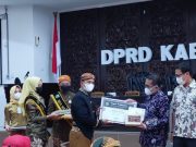 Wartawan Suarabaru.id Raih Legislative Award Jurnalis Peduli Covid-19