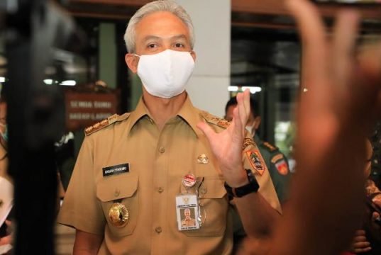 Ganjar Minta Tak Terjadi Euforia Akibat Sejumlah Daerah Turun Level