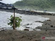 BPBD Kabupaten Kebumen Ingatkan Kemungkinan Gelombang Tinggi di Pantai Sawuk