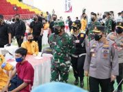 Panglima TNI bersama Kapolri Tinjau Vaksinasi Merdeka Candi