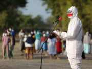 Kenakan Baju Hazmat, Ganjar Pimpin Upacara HUT RI di RSDC Donohudan