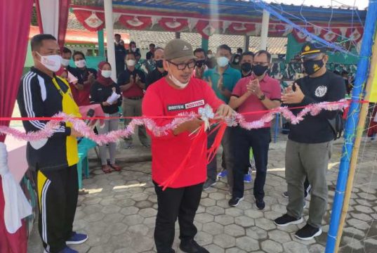 Warga Bandongan Miliki Lapangan Voli
