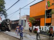 RS Kumala Siwi Kudus Bantu Perbaikan Desa Mijen