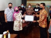 Pemkab Blora Terima Bantuan dari Perhutani dan Bulog untuk Penanganan Covid-19