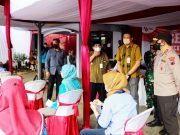 Kapolda Jateng Tinjau Vaksinasi Buruh Pabrik di Purbalingga