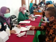 Peserta Vaksinasi Dosis Satu di Gedung Adipura Wonosobo Membludak