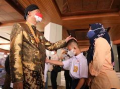 Gubernur Salurkan 3.433 Paket Bantuan untuk Anak Yatim se-Jateng