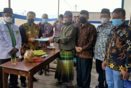 Korban Kebakaran di Jengkol Garung Wonosobo Terima Bantuan