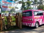Beri Kesan Tidak Menakutkan, Ambulans Desa Menoreh Dirubah Warnanya Jadi “Pink” ambulans