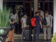 KPK Geledah Rumah Dinas Bupati Banjarnegara; Dugaan Korupsi di Dinas PUPR