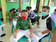 500 Siswa SMP Negeri 1 Randublatung Jalani Vaksinasi