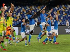 Napoli Lanjutkan Awal Sempurna