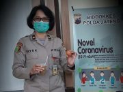 Jadi Korlap Vaksinator Terbanyak, Polwan Ini Raih Pin Emas Kapolri