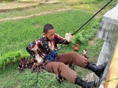 Saka Wira Kartika Kodim Wonogiri Berlatih Vertical Rescue di Jembatan Nusantara