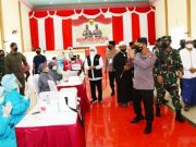 Panglima TNI dan Kapolri Tinjau Vaksinasi 114 Titik di Jatim, Optimistis Target 2 Juta Per Hari