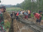 Kunjungi Posko TMMD, Dandim Ingatkan Agar Anggota Berbaur Dengan Masyarakat