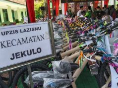 LAZISNU Kudus Bagikan Santunan Sepeda Bagi Anak Yatim