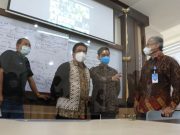 Wali Kota Surakarta Tinjau Pelaksanaan Perkuliahan Tatap Muka di UNS