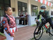 ”Pesan Ibu di Sekolah Tak Boleh Lepas Masker”