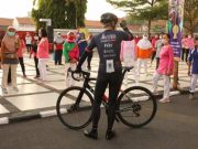 Ganjar Ingatkan Pengunjung GOR Tri Lomba Juang Agar Tetap Terapkan Prokes