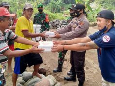 Forum Pemuda 86 Wonosobo Bagi 250 Paket Nasi Bungkus Gratis