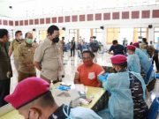 IPDN Bersama TNI AL Implementasikan Percepatan Vaksinasi Massal di Papua