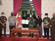 Pembukaan TMMD Sengkuyung III di Demak Ditandai Penandatanganan Naskah Serah Terima