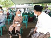 Tinjau Sentra Vaksinasi, Taj Yasin Maimoen Ajak Santri Berbincang