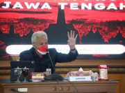 Ganjar Minta Bupati-Wali Kota Lakukan Percepatan Vaksinasi Remaja
