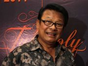 Penyanyi Senior Koes Hendratmo Meninggal Dunia