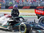 Hamilton Yakin Verstappen di Bawah Tekanan tapi Tak Akan Mengakui
