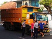 Dishub Kudus Tilang Truk Material yang Masuk Kota