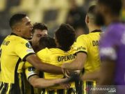 Tottenham Tergelincir di Vitesse