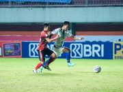 Lini Pertahanan PSIS Dipuji Ian Andrew