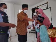 PT. IP Project Unit Gandeng IZI Jateng Salurkan Santunan untuk Anak Yatim