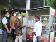 ZIS SKI Indosat bersama IZI Jateng Salurkan Gerobak dan Modal Usaha untuk Pelaku UMKM