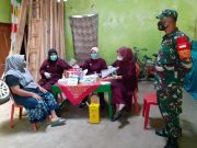 Danramil Secang Dukung Vaksin Dosis Pertama di Donorojo