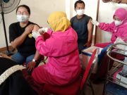 Pemdes Ngembal Kulon Terus Sisir Masyarakat untuk Vaksinasi
