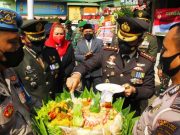 Polrestabes Semarang Berikan Kejutan Kepada Kodim 0733/BS Semarang dalam HUT Ke-76 TNI