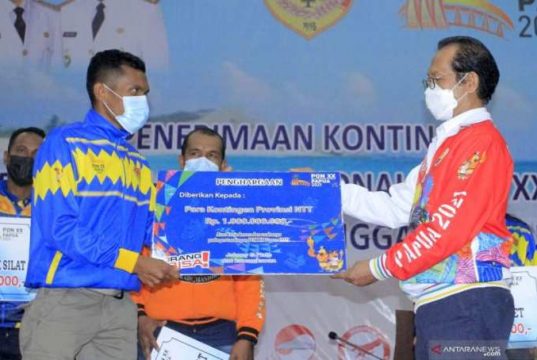 Jhony G. Plate Hadiahkan Bonus Rp 1 Miliar untuk Seluruh Atlet NTT