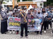 Ratusan Guru Tidak Tetap Lakukan Aksi Jalan Kaki 50 Kilometer di Blora, Ada Apa?