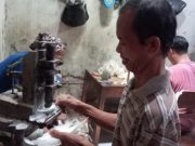Menilik Ke Desa Lawatan, Sentra Perajin Shuttlecock di Tegal
