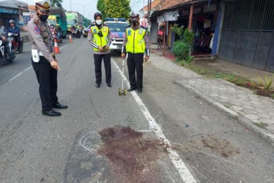 Mahasiswi Tewas Terlindas Angkot di Jalur Pantura