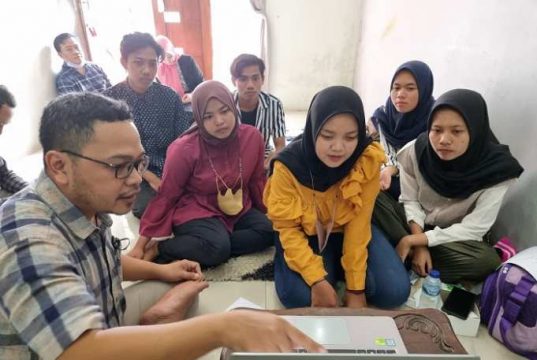 Dosen Ilkom USM ajarkan Membuat Desain bagi Pelaku Kuliner Boyolali
