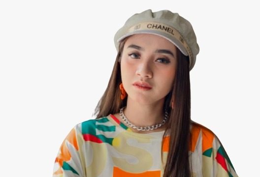Titian Karier Penyanyi Dangdut Diors Celline, Diantara Panggung dan Bangku Kuliah
