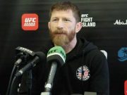 Khabib Pensiun, Dustin Berkibar
